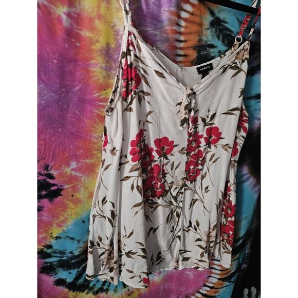 Torrid Women's Sleeveless Top Size 1X Tie Front Cream with Red Flowers - Picture 3 of 8